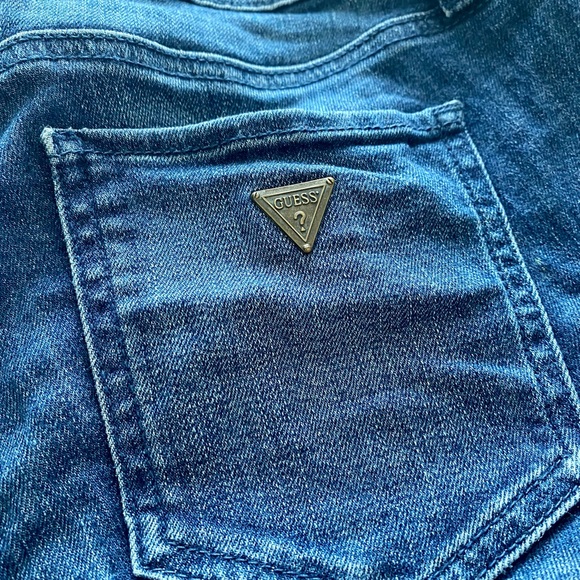 Guess Jeans - Picture 3 of 4